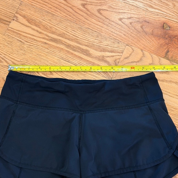 Lululemon Speed Up High-Rise Lined Short 2.5" (Size 4) - Picture 3 of 7